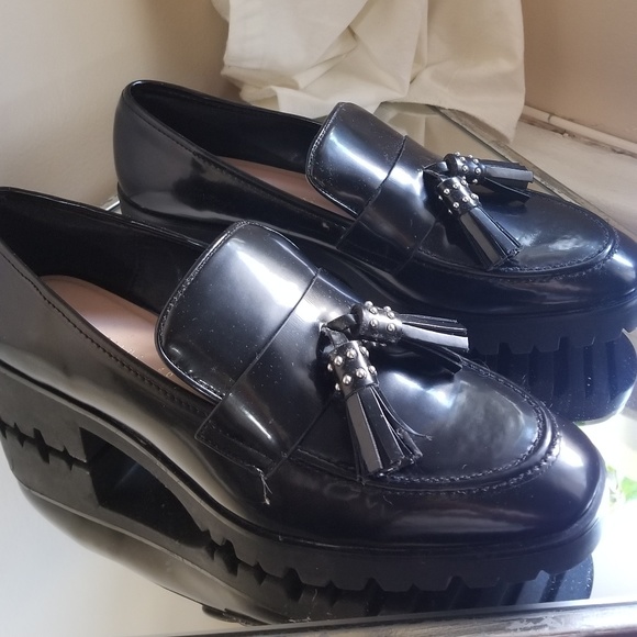 Zara Shoes - Zara Black Loafer with Studded Tassels Sz 9
